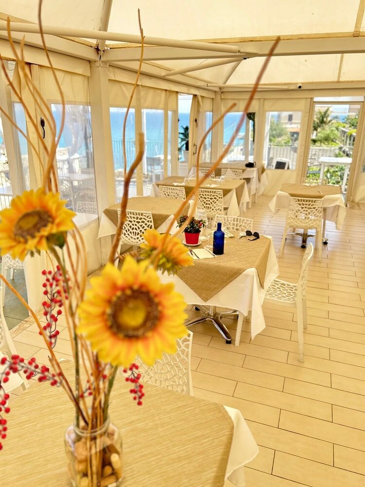 Фото Mediterranean Boutique Hotel