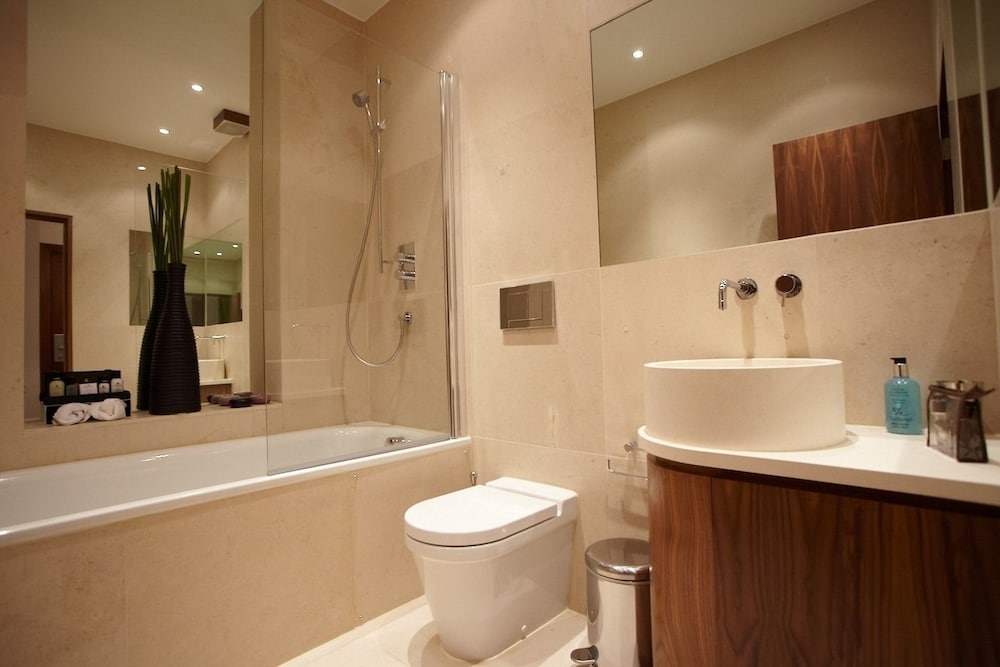 Фото Presidential Apartments - Kensington