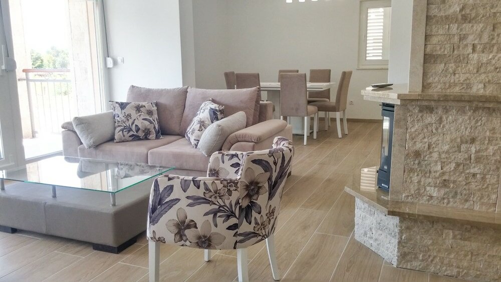 Фото Hvar-Holiday Apartments