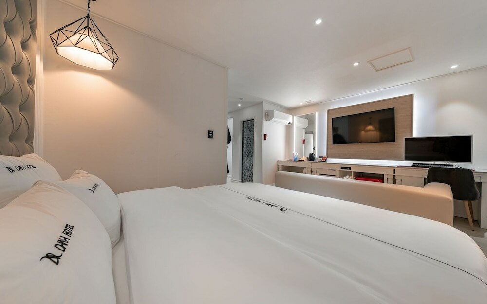 Фото Jongno Dana Hotel