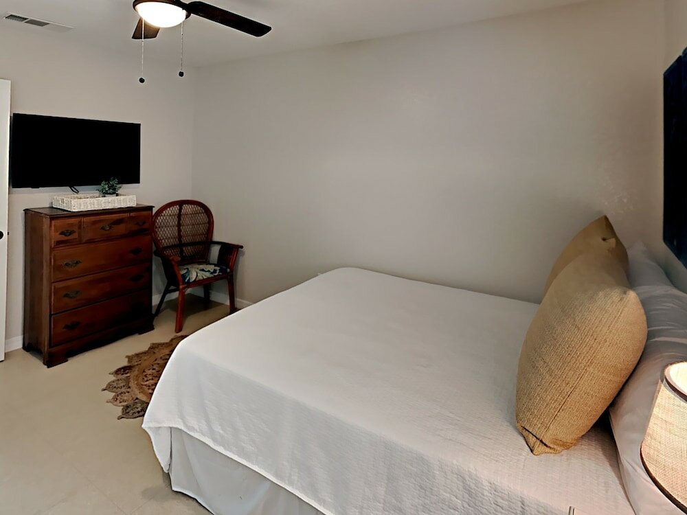 Фото Cozy East Hill Getaway