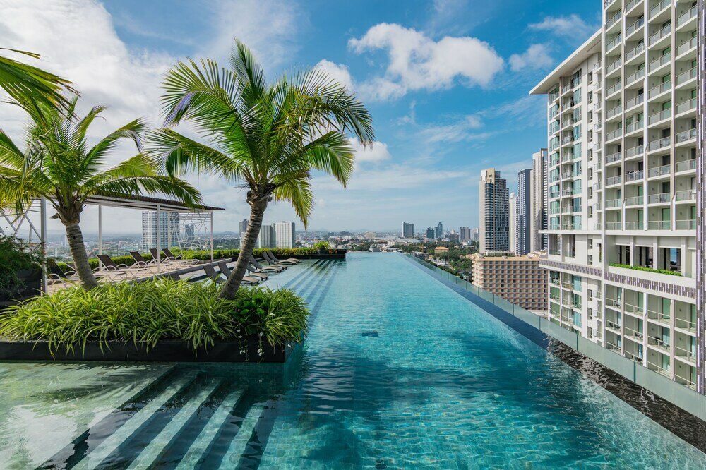 Фото The Riviera Wongamat by Pattaya Holiday