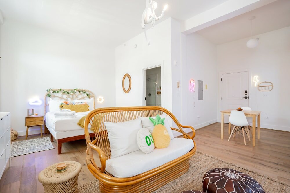 Фото Pickle Factory Hotel