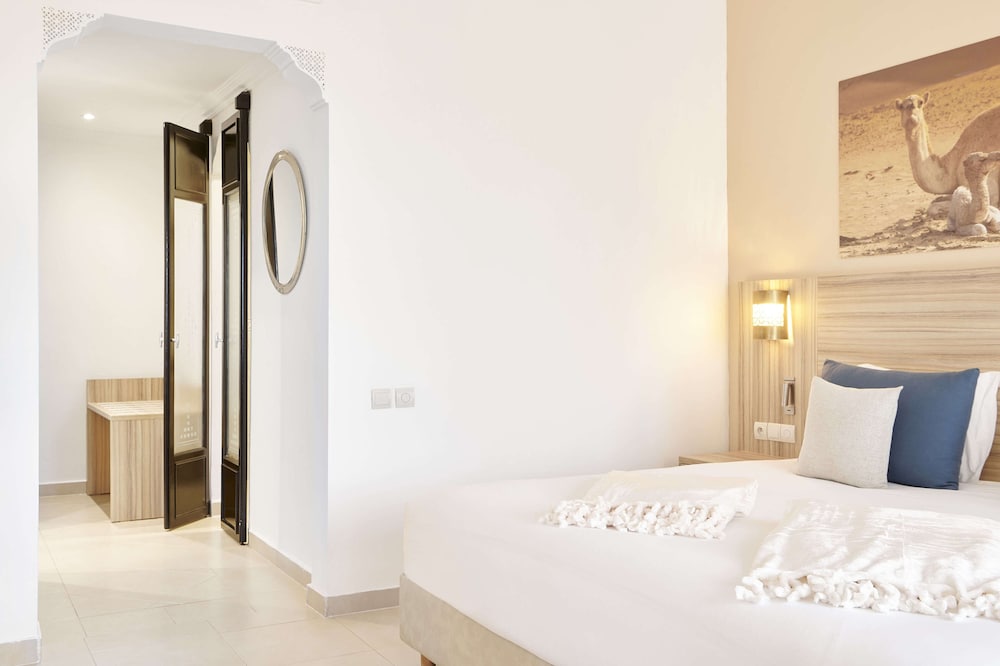 Фото Iberostar Waves Club Palmeraie Marrakech -All Inclusive