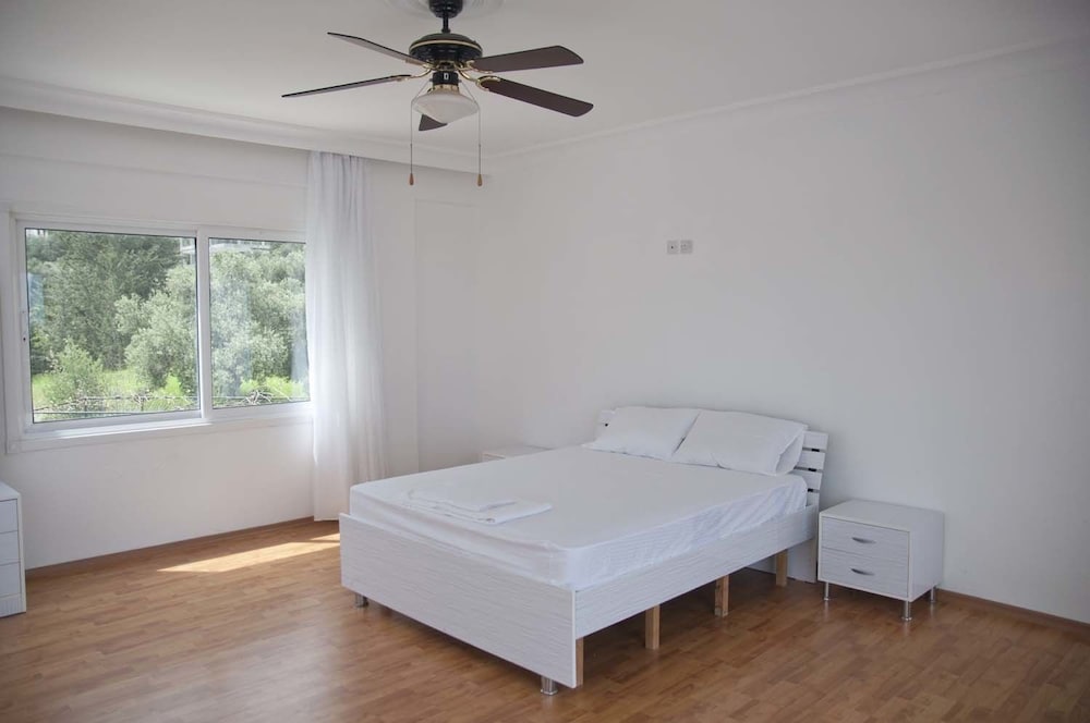 Фото Villa Olivia by Amy Villas