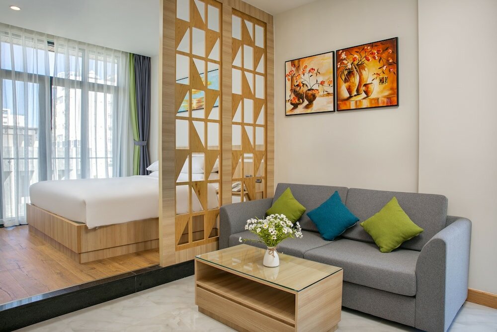 Фото Sun River Hotel & Apartment