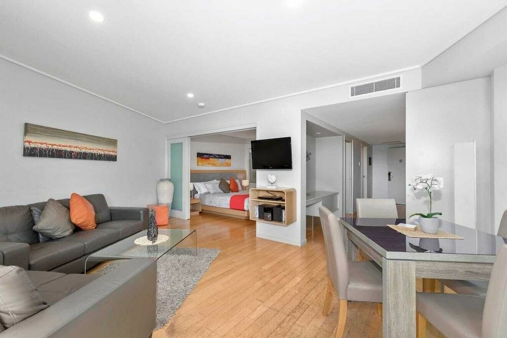 Фото Luxury Apartments at Salt Village