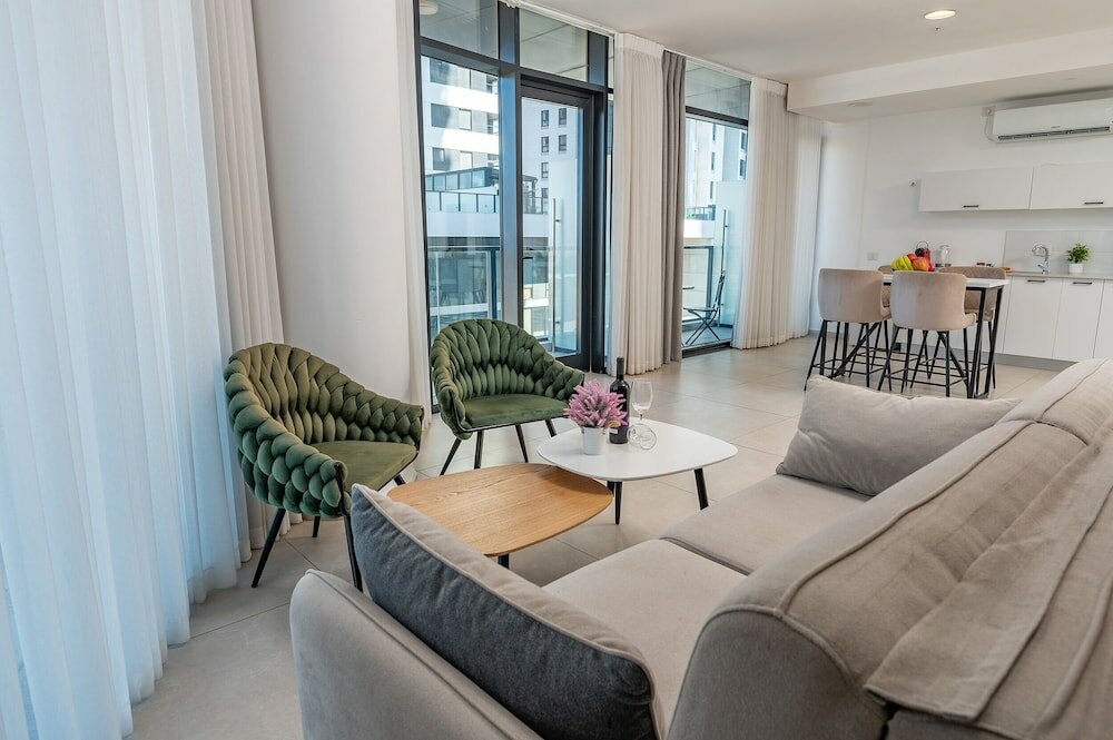 Фото Hi - Yam SeaView Apartments & Suites