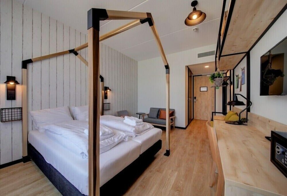 Фото Hotel de Kroon Kaatsheuvel