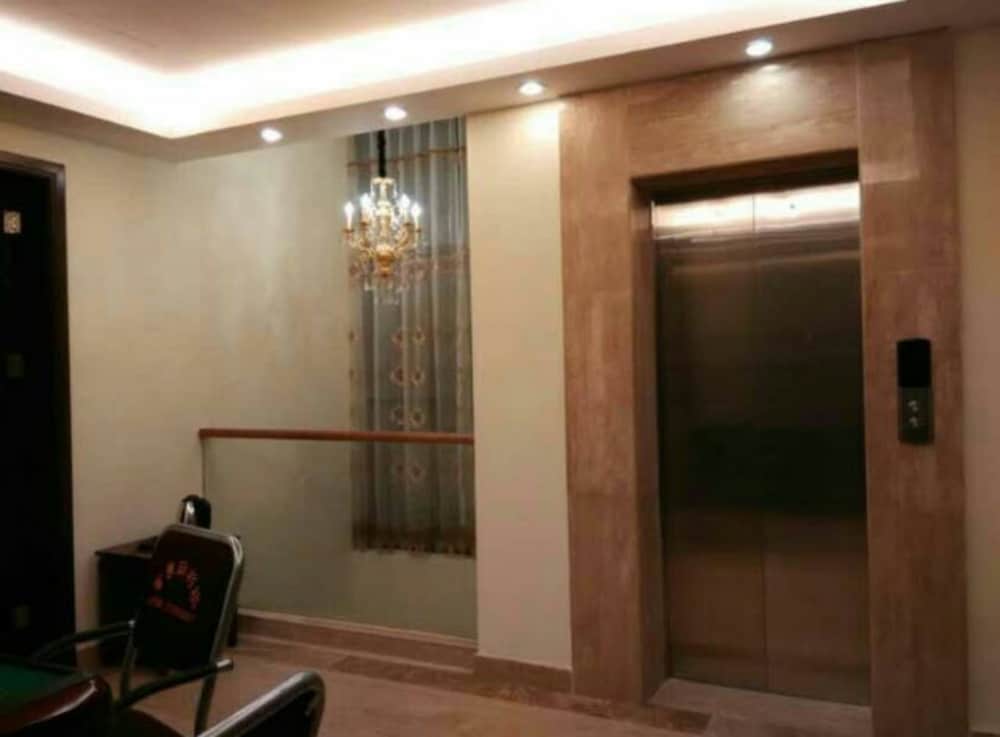 Фото Moon River Lake View Villa