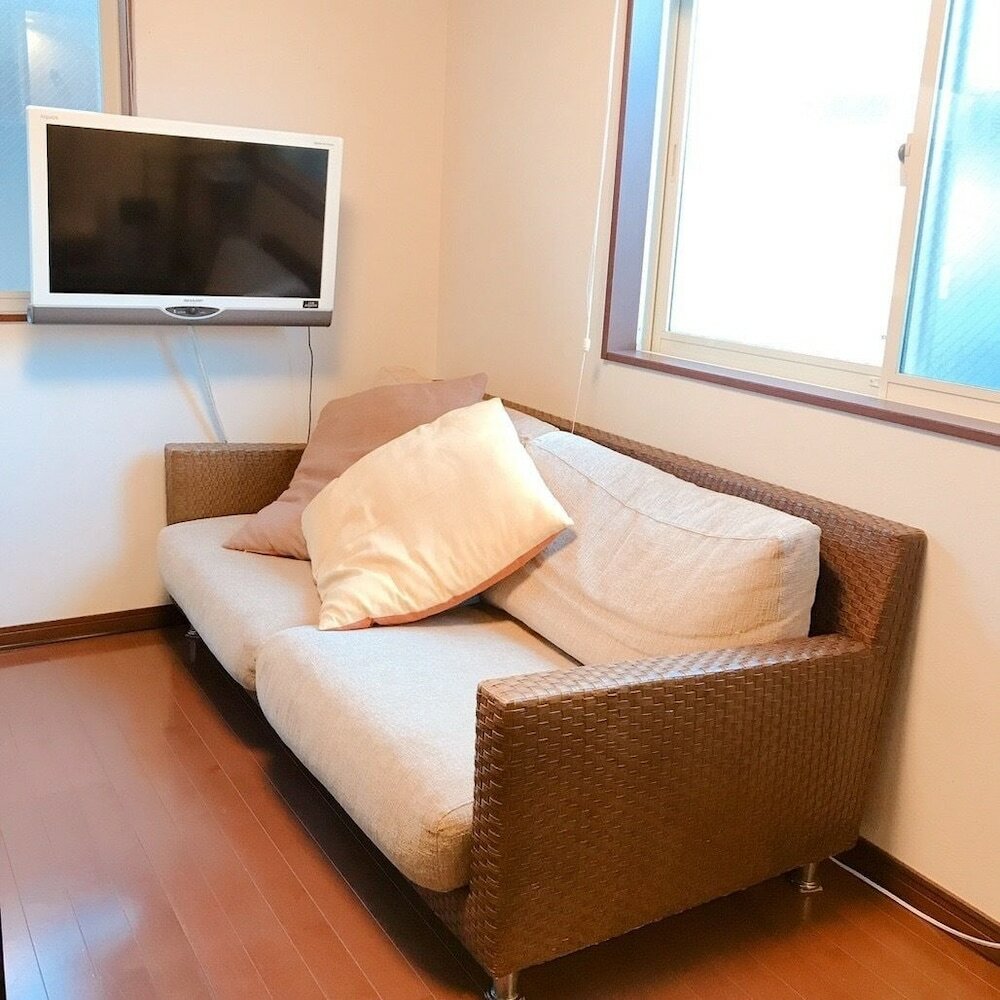 Фото Iza Kamakura Guest House & Bar