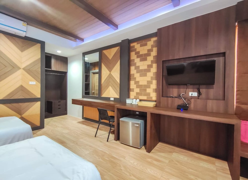 Фото Thalang Resort