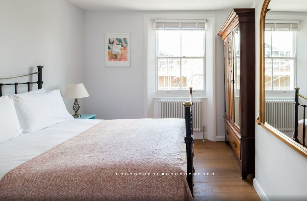 Фото Once in Blue Moon Superb Fitzrovia