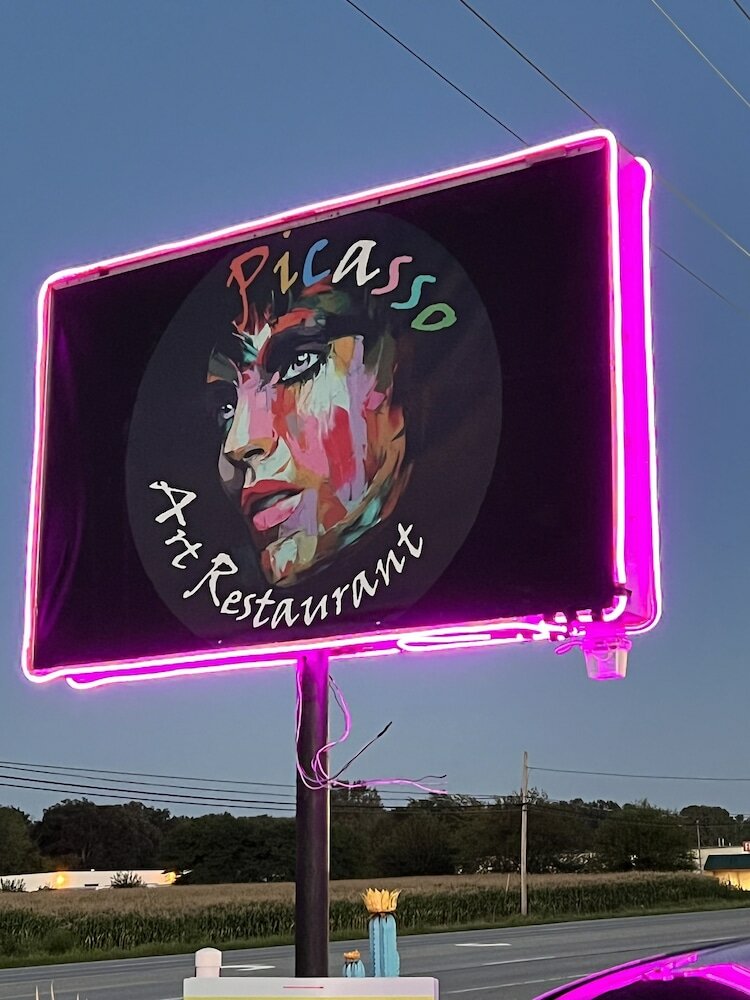 Фото Motel Boutique by Wolf Inn