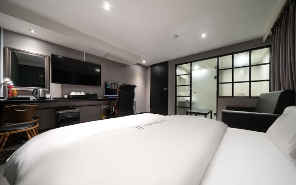 Фото Suwon Jani B