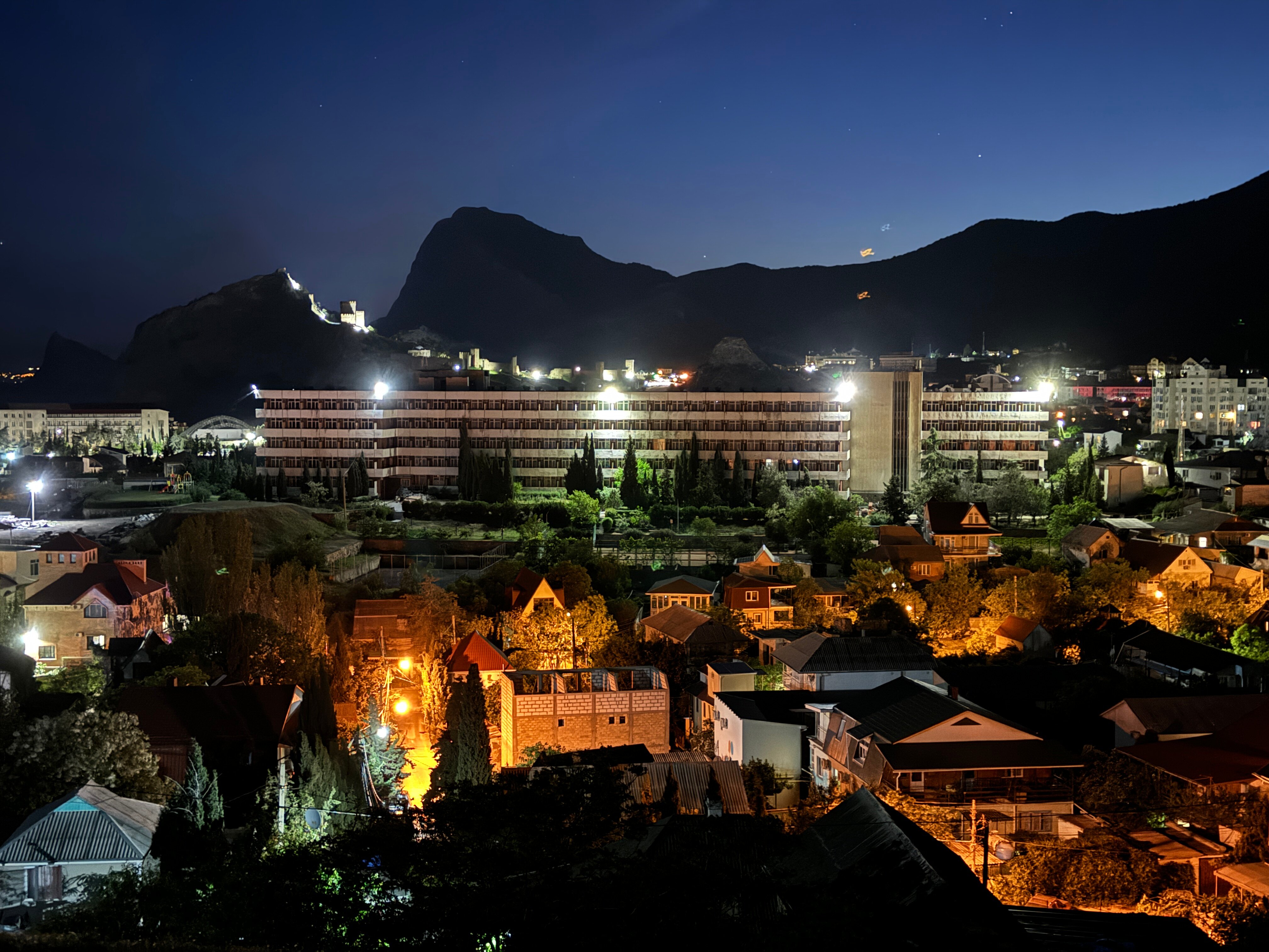 Фото отеля 2