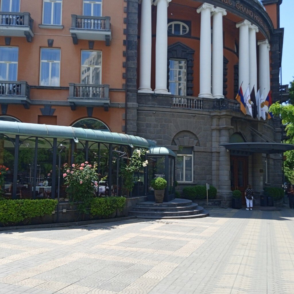 Фото Grand Hotel Yerevan