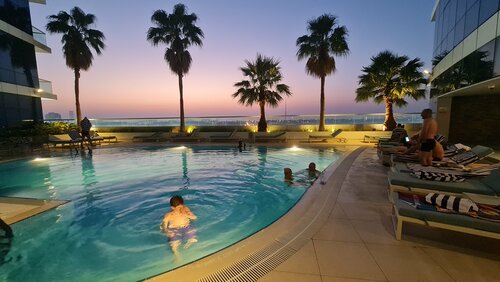 Внешний вид отеля Novotel Dubai Al Barsha в Аль-Барше, фото 4