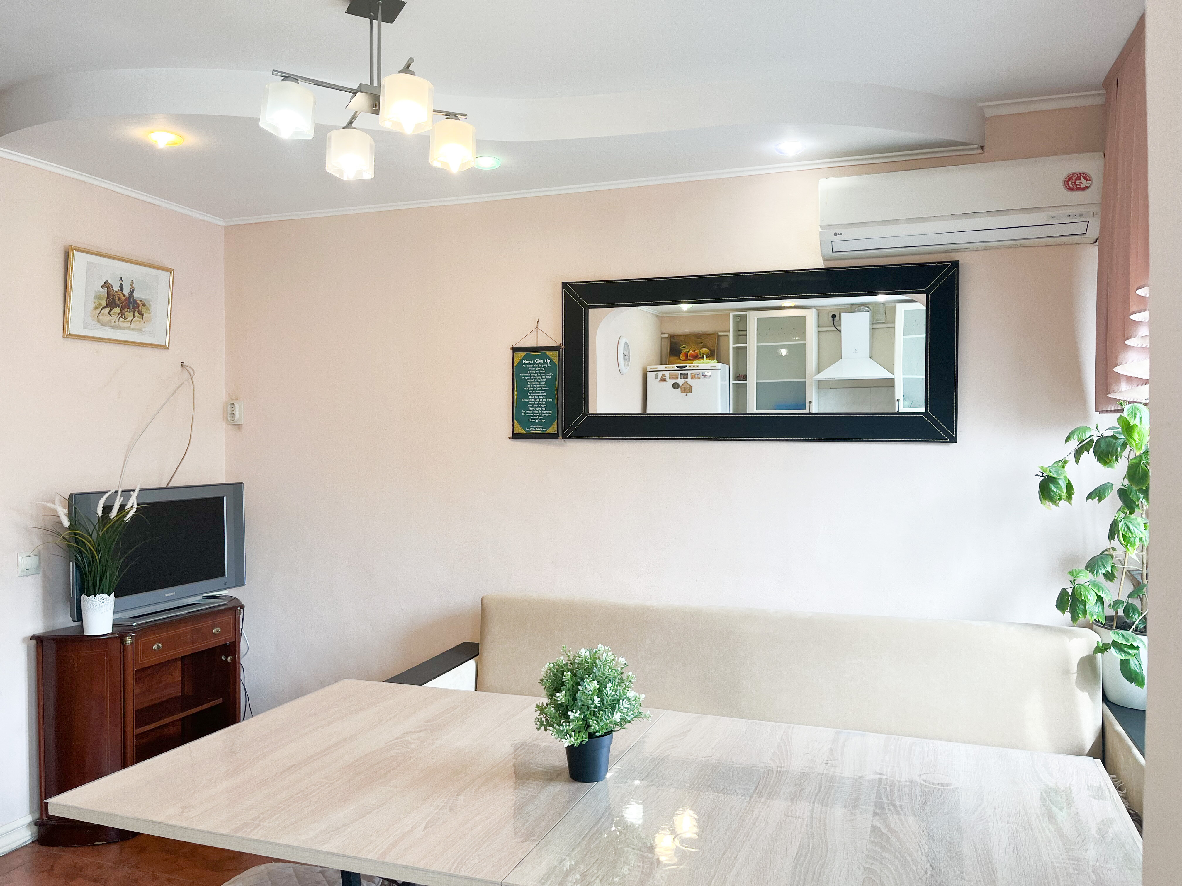 Фото Добрые Квартиры на Красноармейской 63/90