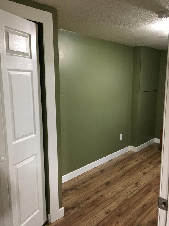 Фото Private Rooms in Central Edmonton