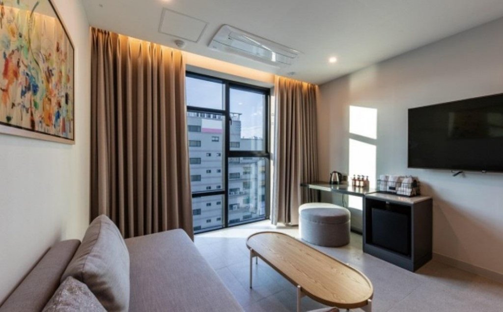 Фото Brown Dot Hotel Deokcheon