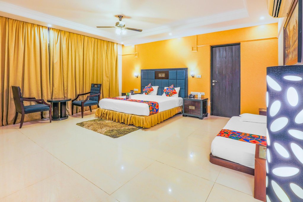 Фото FabHotel Royal Mirage With Pool & Gym, Candolim Beach