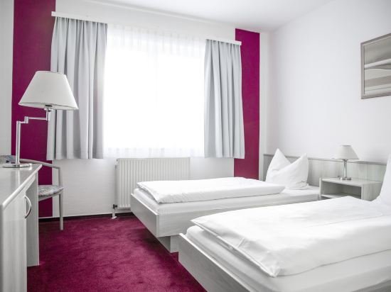 Фото Hotel Pelikan