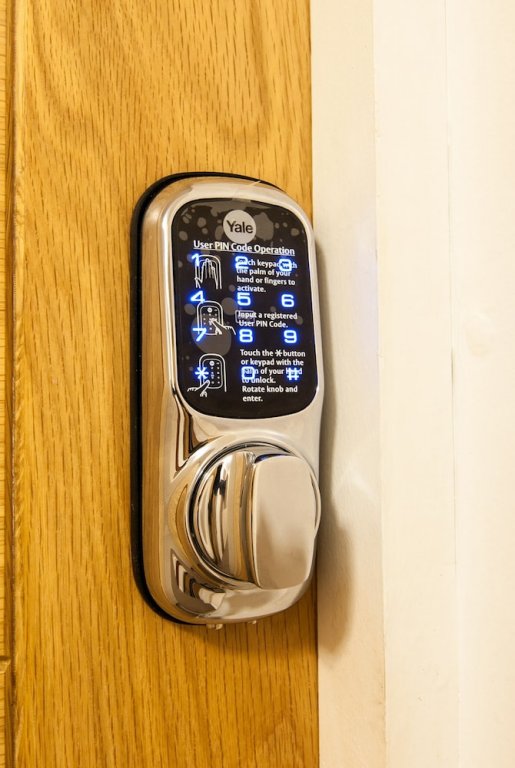 Фото Manor Apartments