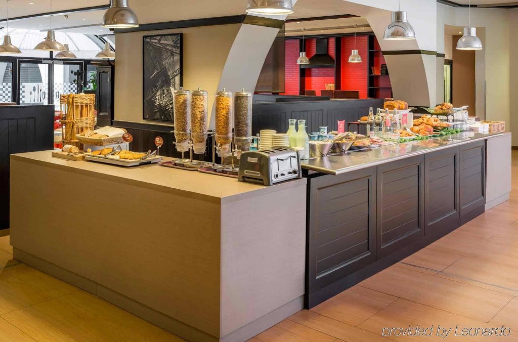 Фото Ibis Paris Tour Eiffel Cambronne 15ème