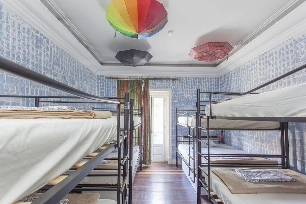 Фото Urban Garden Hostel