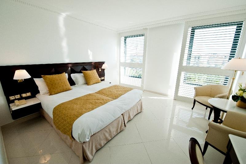 Фото Aston La Scala