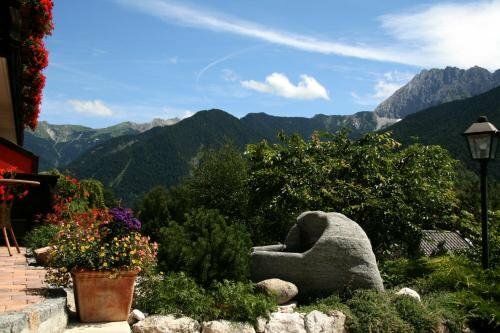 Гостиница Landhaus Sonnenbichl Mittenwald