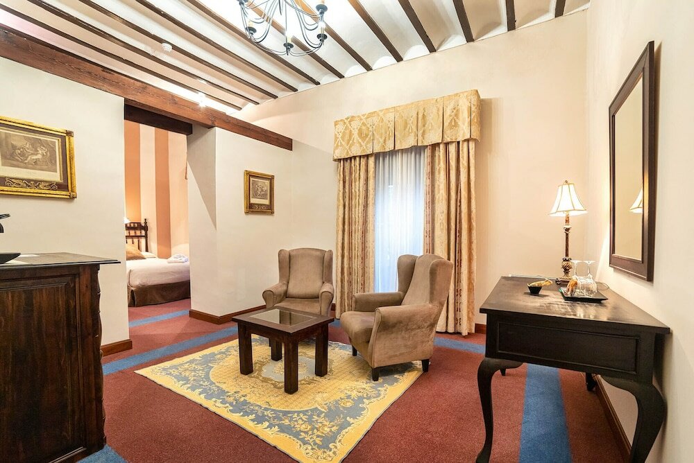 Фото Hotel Alvar Fañez