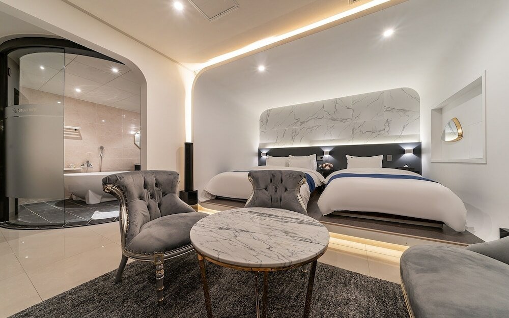 Фото Saturn Hotel