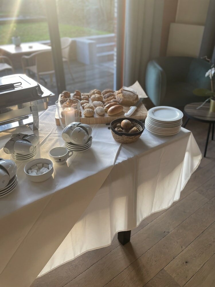 Фото Diamant Suites Brussels Eu