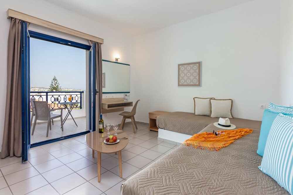 Фото Sunshine Seaside Hotel