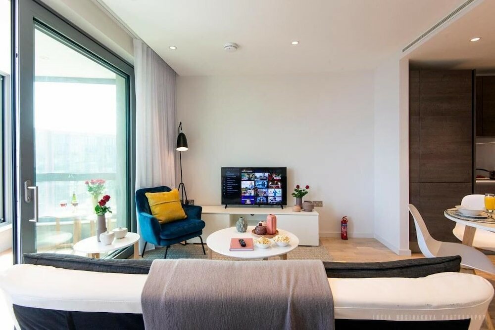 Фото Stunning 1 Bed Apartment at Kings Cross - St Pancras