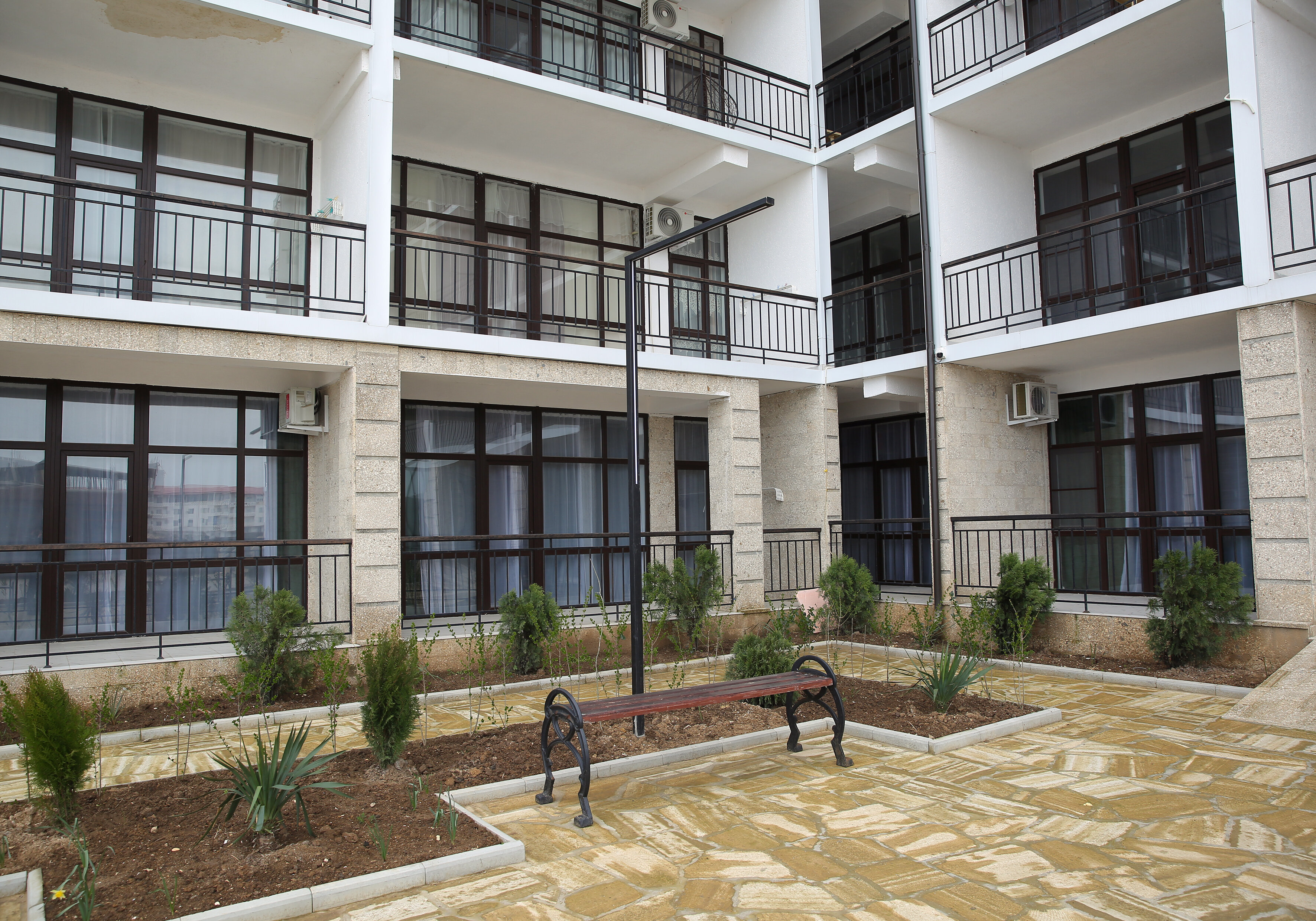 Фото отеля 2