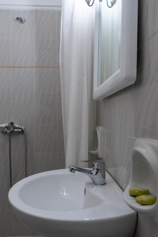 Фото Sunshine Inn Hotel