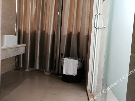 Фото Pollman Hfx Hotel