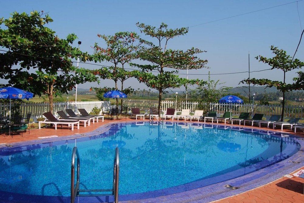 Фото Aastha Escape Resort