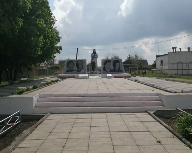 Monumento, memorial Мемориал воинам Великой Отечественной войны, , foto