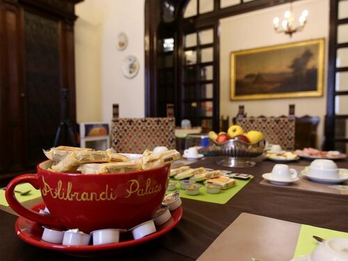 Гостиница Alibrandi Palace в Чивитавеккье