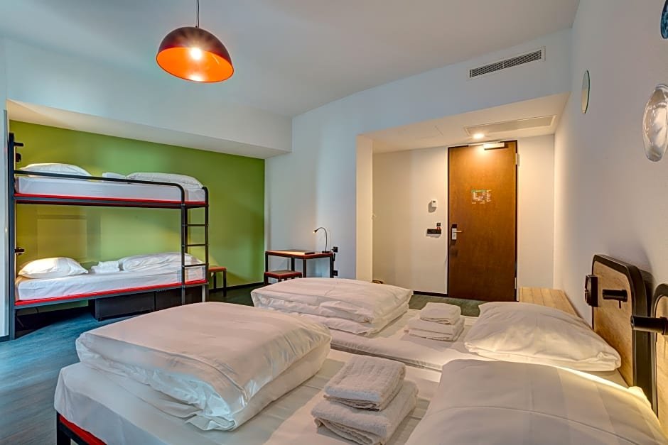 Фото Meininger Hotel Amsterdam Amstel