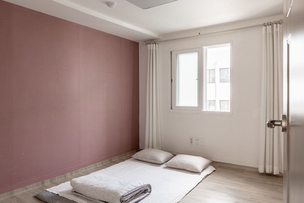 Фото Gongju Einhaus Guesthouse 1