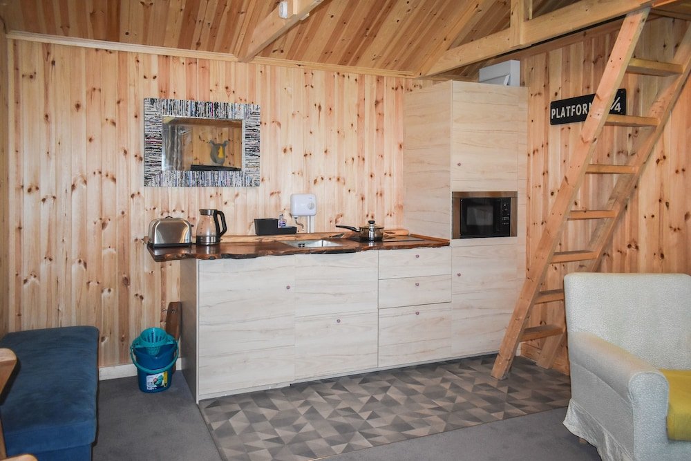 Фото Rustic Cabin Getaway in Brighton