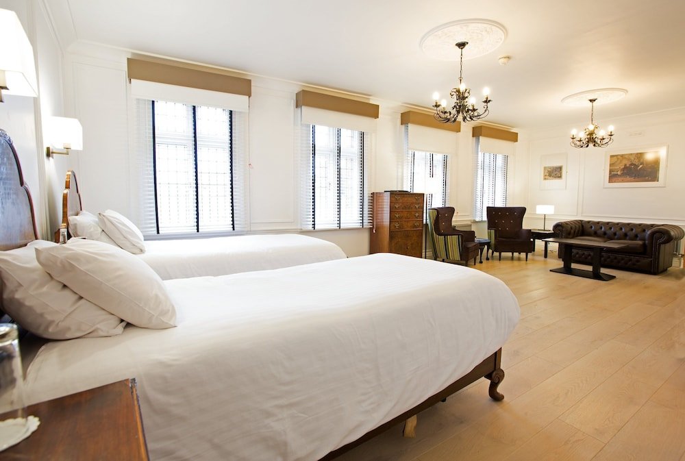 Фото White Hart Hotel