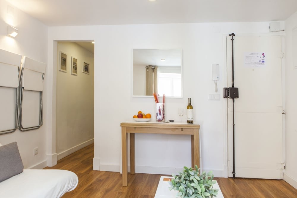 Фото Rent4Rest Bairro Alto Charming 1Bd Apartment