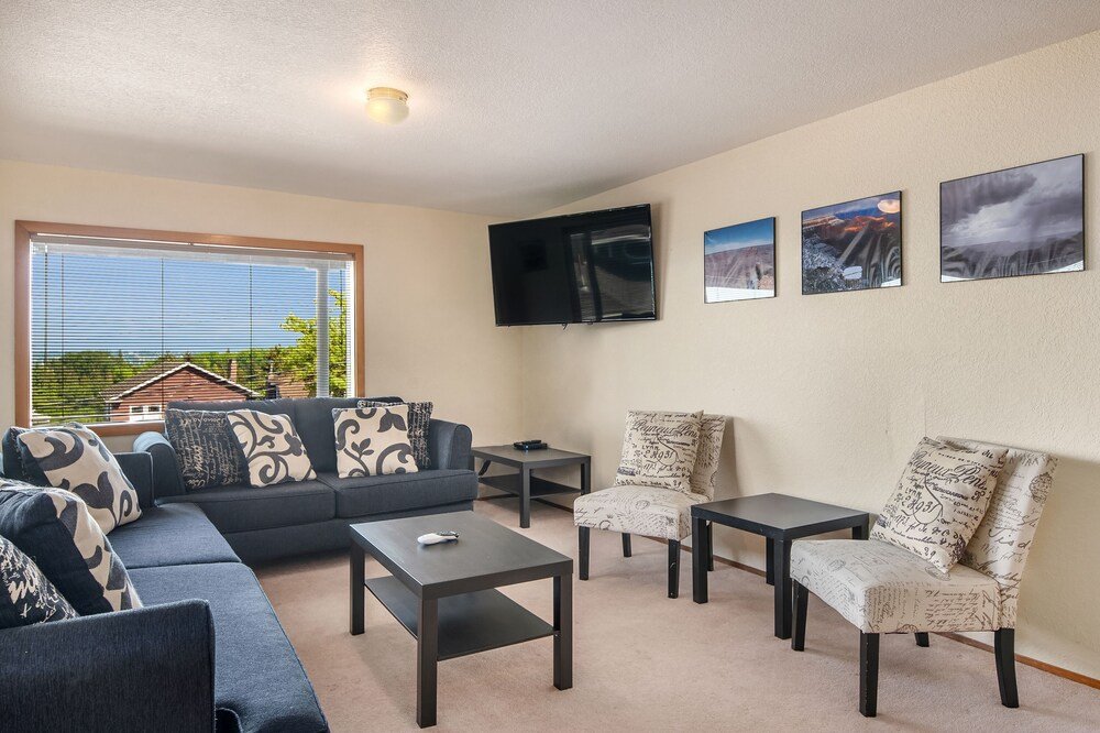 Фото Seattle Vacation Home: The Tuscan Villa