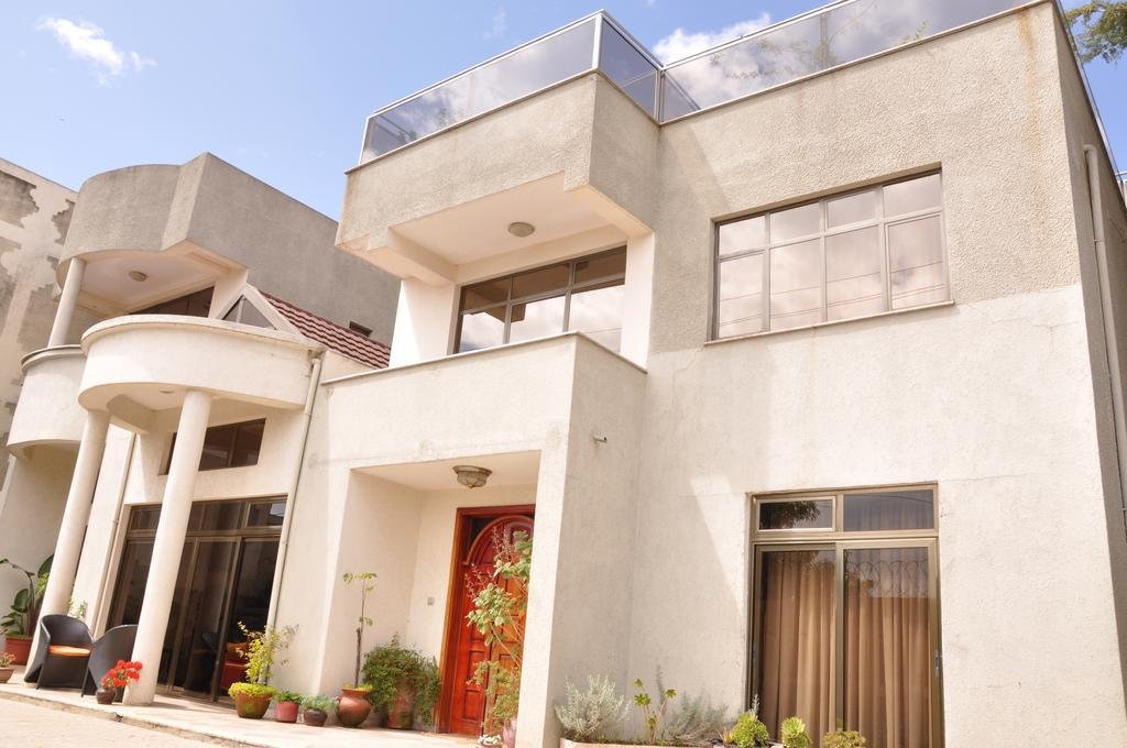 Фото отеля 1